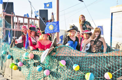 The Schooner Wharf Bar Parade Float & Participants
